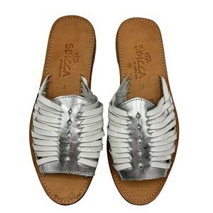 Sbicca Women's Baines Flat‎ Leather Sandals White/Silver Size 8 NWT